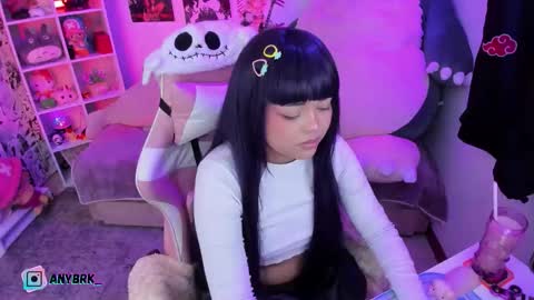 Any online show from 10.08.25