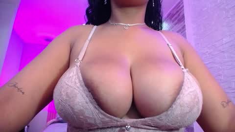 Anyela  online show from 02.01.25