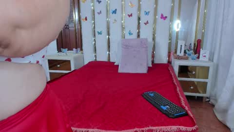 Snapshot of anyelamature chatting on 11.20.25 Anyela online show from 11.20.25