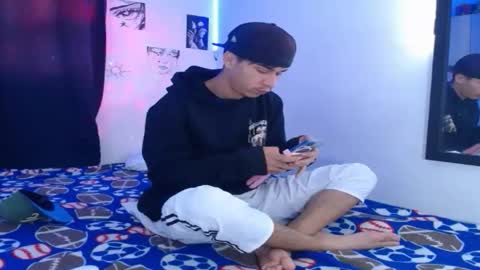 Snapshot of anyelo_sexyhot chatting on 04.01.26 anyelo_sexyhot online show from 04.01.26