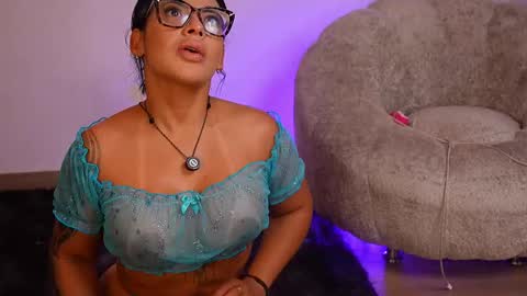 Dulce Maria online show from 02.04.26