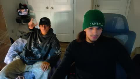 Snapshot of apachewithawebcam chatting on 12.20.25 ApacheWithWebcam online show from 12.20.25