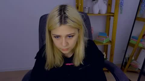 ApheliaStar online show from 10.26.25