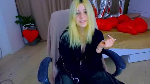 Snapshot of apheliastar chatting on 02.08.26 ApheliaStar online show from 02.08.26