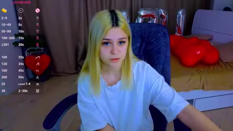 Snapshot of apheliastar chatting on 02.10.26 ApheliaStar online show from 02.10.26