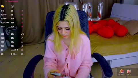 Snapshot of apheliastar chatting on 02.15.26 ApheliaStar online show from 02.15.26