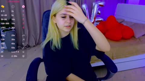 Snapshot of apheliastar chatting on 02.17.26 ApheliaStar online show from 02.17.26