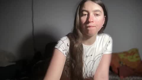 Snapshot of aphr0dite22 chatting on 02.18.26 aphr0dite22 online show from 02.18.26