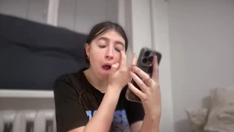 Snapshot of aphr0dite22 chatting on 03.03.26 aphr0dite22 online show from 03.03.26