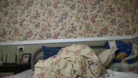 Snapshot of aphr0dite22 chatting on 04.10.26 aphr0dite22 online show from 04.10.26