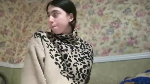 Snapshot of aphr0dite22 chatting on 04.12.26 aphr0dite22 online show from 04.12.26