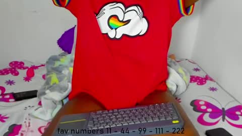 Snapshot of aphrodites_ass chatting on 04.27.26 Tati Colombian online show from 04.27.26