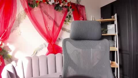 Snapshot of aphroditesweet chatting on 04.18.26 aphrodite online show from 04.18.26