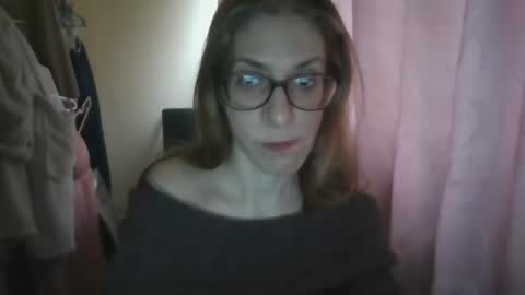 Snapshot of aphrodity_rox chatting on 05.08.26 Aphrodity Rox online show from 05.08.26