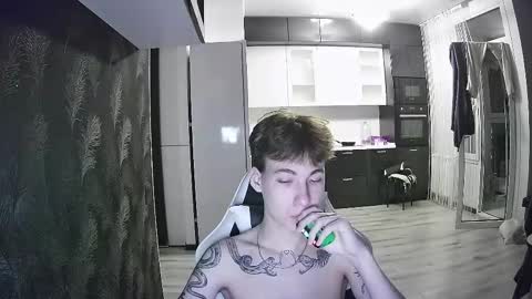 Snapshot of aplant_ chatting on 09.19.25 aplant_ online show from 09.19.25