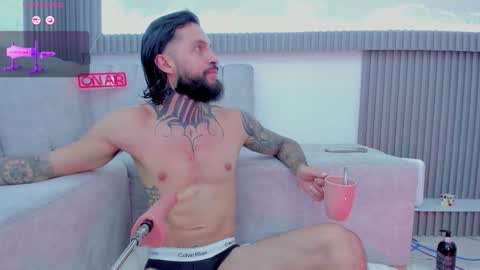 Snapshot of apolo_bianco_ chatting on 11.02.25 APOLO online show from 11.02.25