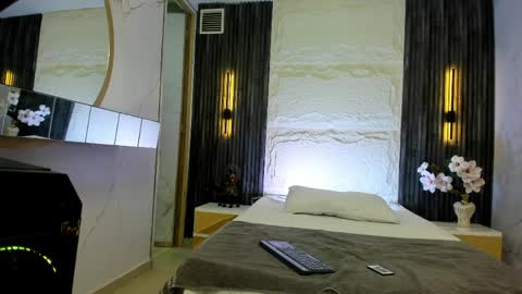 Snapshot of apolo_jonnes chatting on 04.02.26 online show from 04.02.26