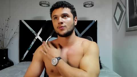 Snapshot of apolo_klein1 chatting on 10.01.25 Apolo online show from 10.01.25