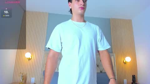 Snapshot of apolo_moon18 chatting on 12.02.25 Apolo online show from 12.02.25