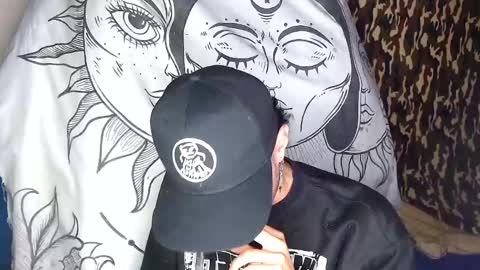 Snapshot of apolo_s chatting on 01.05.25 Andres online show from 01.05.25