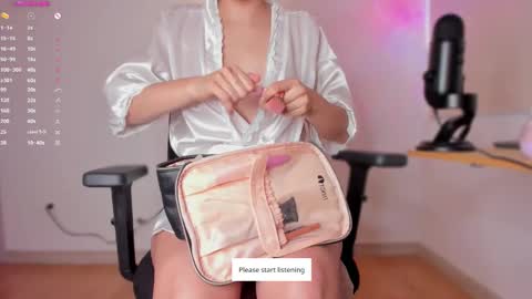 Snapshot of apoteosis_ chatting on 12.14.24 Apo online show from 12.14.24