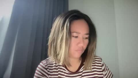 Snapshot of apple_pie_love chatting on 11.10.25 Anika online show from 11.10.25