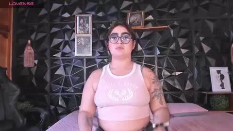 Snapshot of appril_foxx chatting on 02.15.26 apprilfoxx online show from 02.15.26
