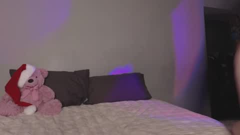 Snapshot of april_kampf_ chatting on 01.25.25 April online show from 01.25.25