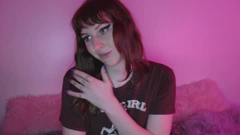 Snapshot of april_kitty chatting on 05.18.26 april_kitty online show from 05.18.26