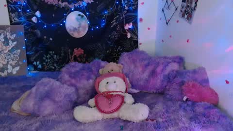 Snapshot of april_l6 chatting on 01.29.25 april_l6 online show from 01.29.25