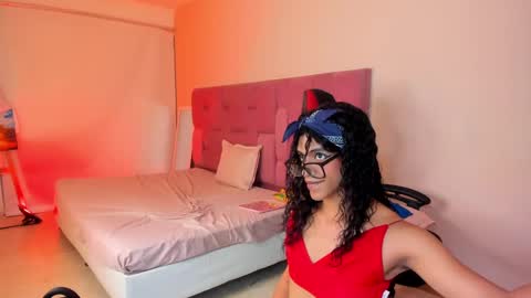 Snapshot of aprill_fox chatting on 01.28.25 aprill_fox online show from 01.28.25