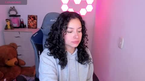 Snapshot of aqua_emilly chatting on 04.20.26 aqua emilly online show from 04.20.26