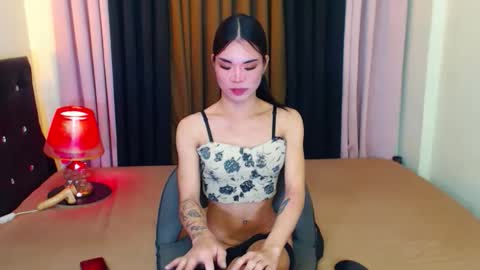 Snapshot of arabella_califa chatting on 12.20.25 ARABELLA online show from 12.20.25