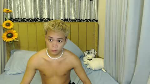 Snapshot of archie_moreno chatting on 06.25.26 ARCHIE online show from 06.25.26