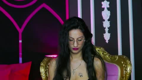 Snapshot of areina chatting on 06.25.26 Areina online show from 06.25.26