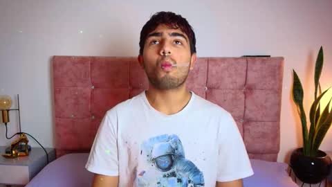 Snapshot of ares_alpha chatting on 11.27.25 Ares Alpha online show from 11.27.25