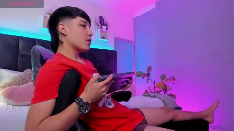 Snapshot of ares_di_martin chatting on 09.08.25 Ares online show from 09.08.25