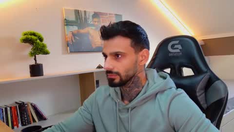 Snapshot of aressteel chatting on 10.20.25 Ares Steel online show from 10.20.25