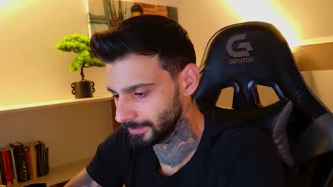 Snapshot of aressteel chatting on 10.26.25 Ares Steel online show from 10.26.25