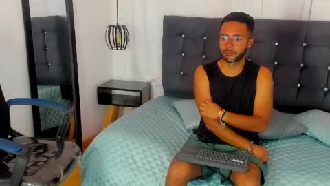 Alex Cortez online show from 04.28.26