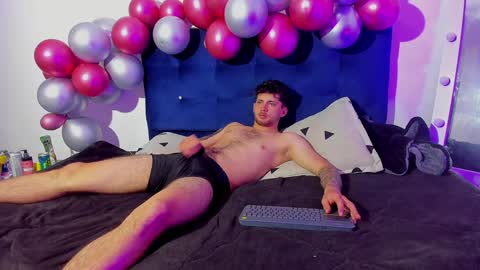 Snapshot of ari_and_loggan chatting on 12.17.24 Ari and loggan online show from 12.17.24