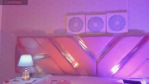 Ari  online show from 12.22.24