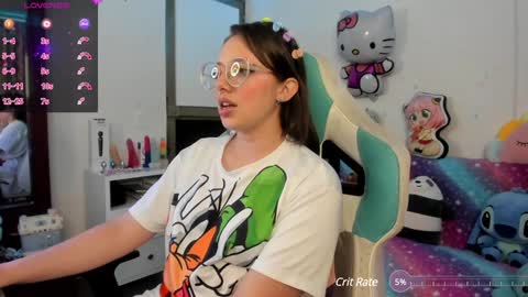 Snapshot of aria_alaia chatting on 01.07.25 Linda online show from 01.07.25