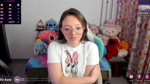 Snapshot of aria_alaia chatting on 11.07.25 Linda online show from 11.07.25