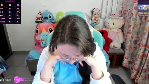 Snapshot of aria_alaia chatting on 11.22.25 Linda online show from 11.22.25