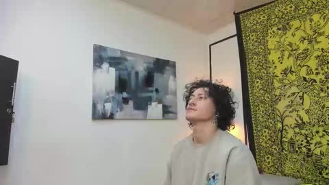 Snapshot of aria_and_orien chatting on 09.24.25 aria y orien online show from 09.24.25