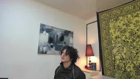 Snapshot of aria_and_orien chatting on 11.07.25 aria y orien online show from 11.07.25