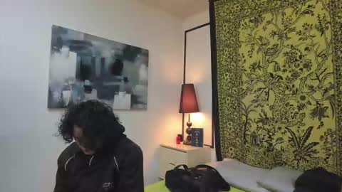 Snapshot of aria_and_orien chatting on 11.11.25 aria y orien online show from 11.11.25