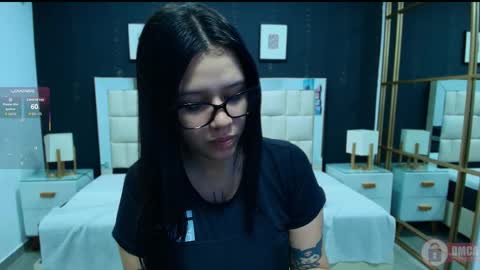 Snapshot of aria_bloomer chatting on 05.29.26 Ari online show from 05.29.26