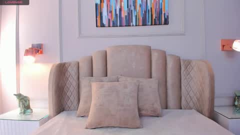 Snapshot of aria_greco chatting on 12.12.24 Aria online show from 12.12.24